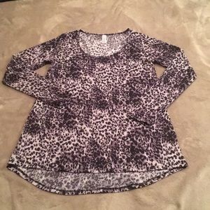 LuLaRoe Lynnae long sleeve top. XS CHEETAH!!!!